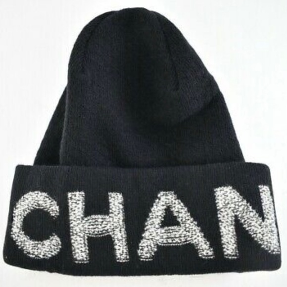 NEW Chanel Letters CC Beanie Logo - Picture 2 of 12